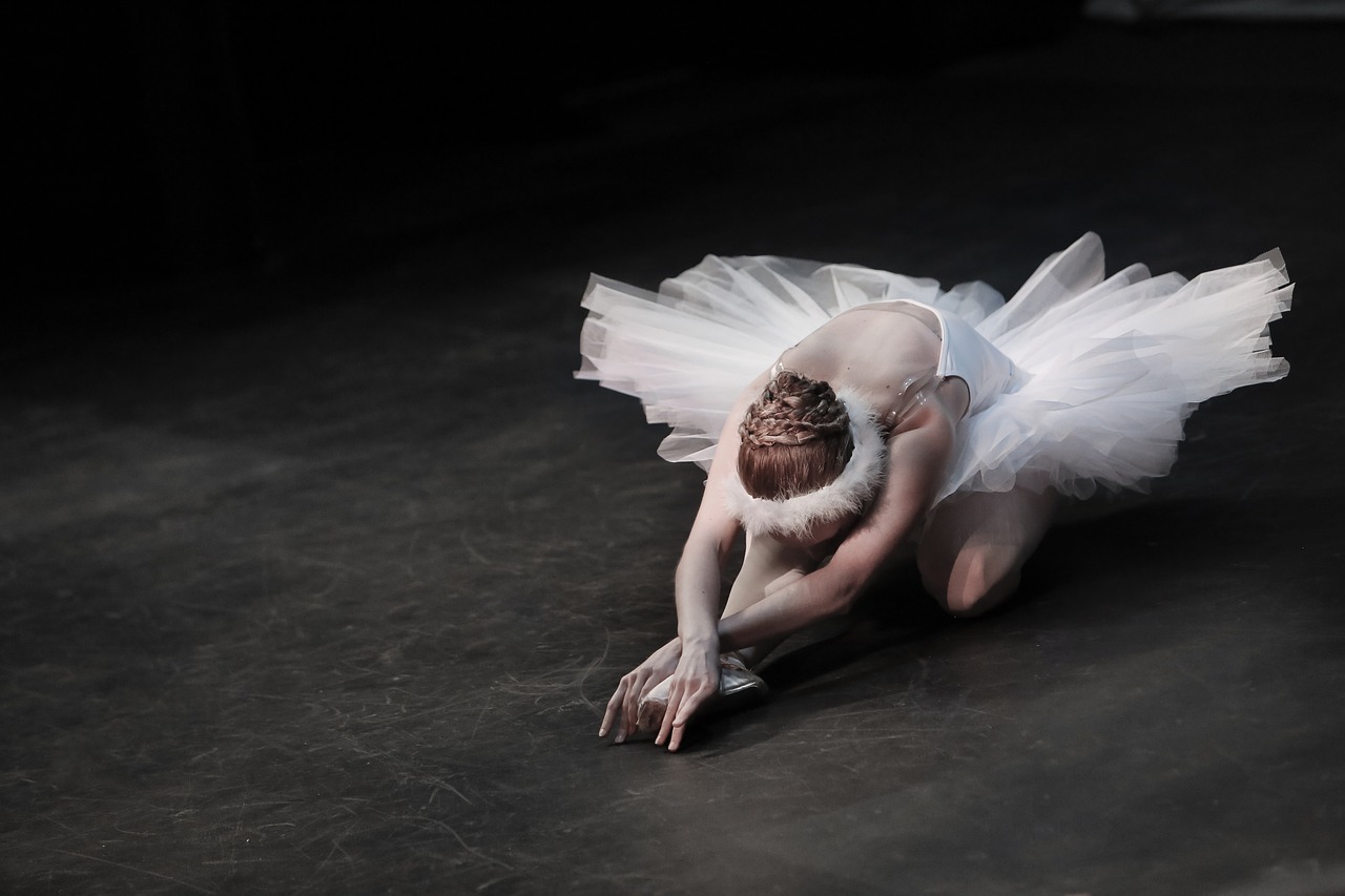 ballet students rehearsing at Winnipeg dance school